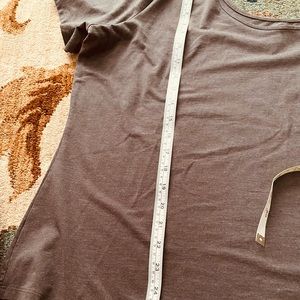 NWOT - New Grey Women’s 2x Short Sleeve Tee Shirt with deep cut scoop neck